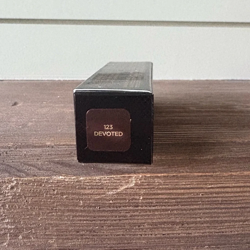Tom Ford Liquid Lip Luxe Matte Lip color 123 Devoted NEW